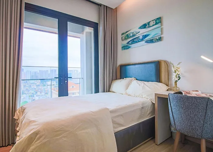 Lusso Suites - D1Mension & Zenity Residence, Sg'S Heart